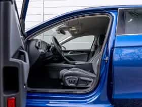 Volkswagen Passat (2025) thumbnail 21