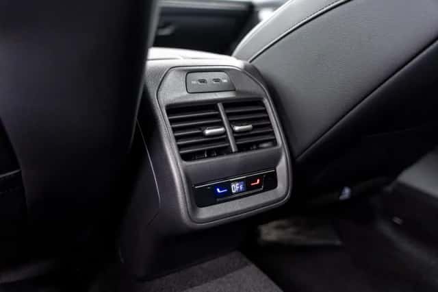 Volkswagen Passat (2025) thumbnail 32