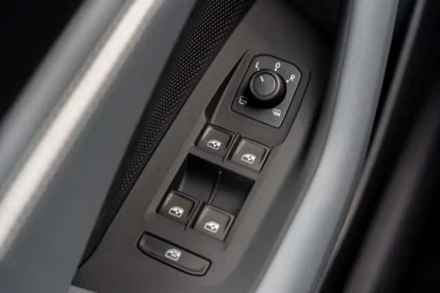 Volkswagen Passat (2025) thumbnail 34
