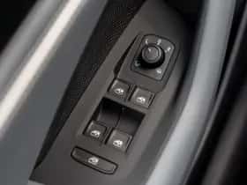 Volkswagen Passat (2025) thumbnail 34