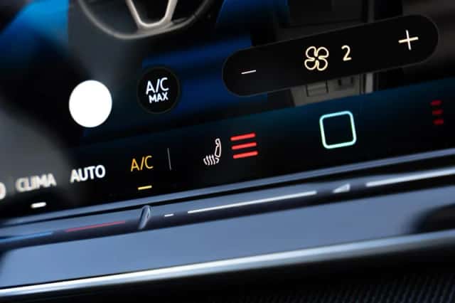 Volkswagen Golf (2025) thumbnail 30