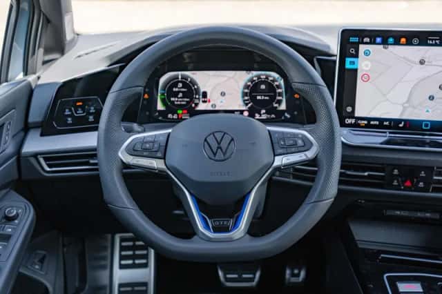 Volkswagen Golf (2025) thumbnail 35