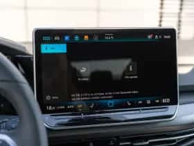Volkswagen Golf (2025) thumbnail 39