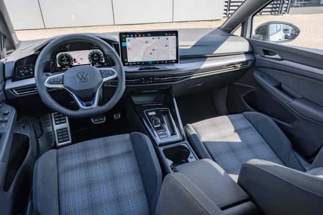 Volkswagen Golf (2025) thumbnail 50