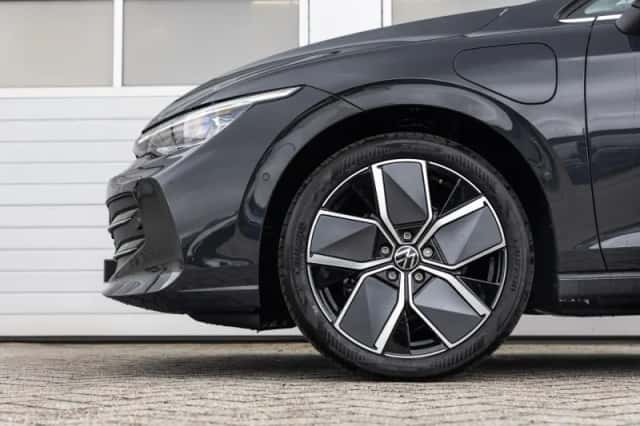 Volkswagen Golf (2026) thumbnail 13