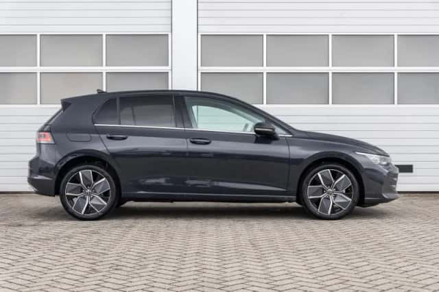 Volkswagen Golf (2026) thumbnail 3