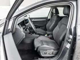 Volkswagen Golf (2026) thumbnail 4