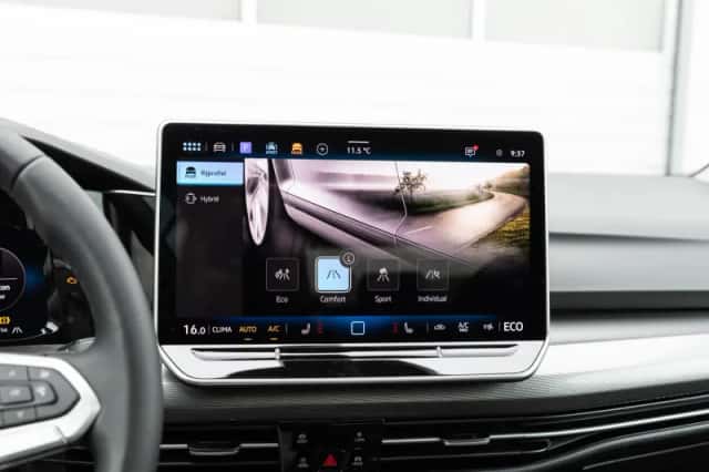 Volkswagen Golf (2026) thumbnail 37