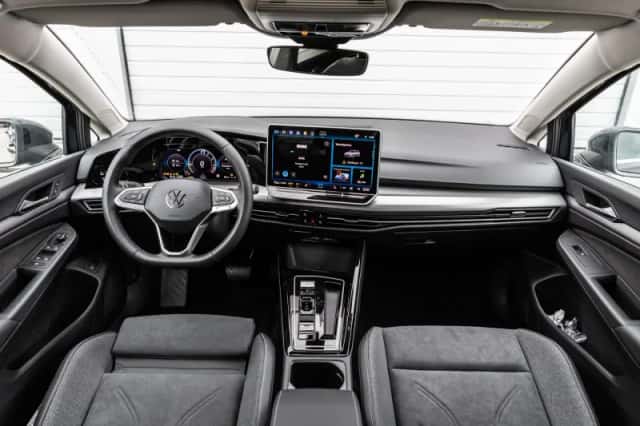 Volkswagen Golf (2026) thumbnail 5