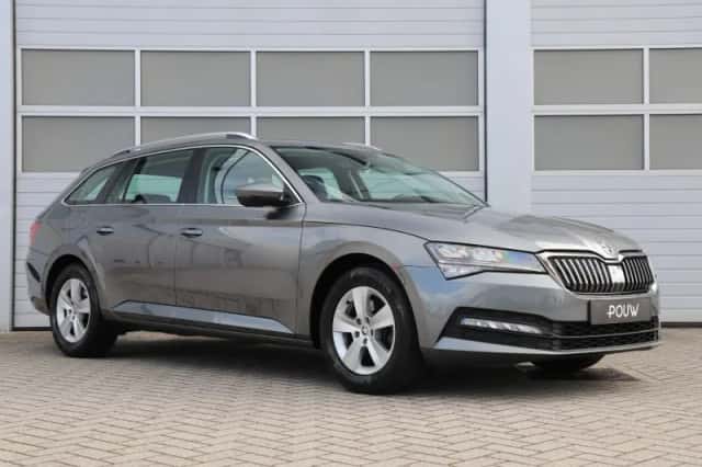 Škoda Superb (2023) thumbnail 11