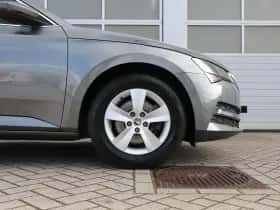 Škoda Superb (2023) thumbnail 15