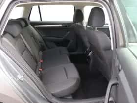 Škoda Superb (2023) thumbnail 17