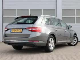 Škoda Superb (2023) thumbnail 3