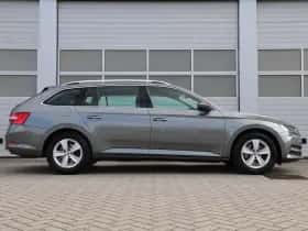 Škoda Superb (2023) thumbnail 4