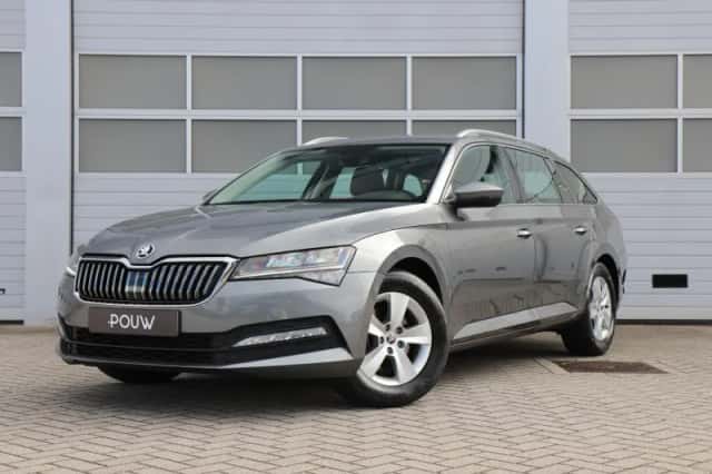 Škoda Superb (2023) thumbnail 9
