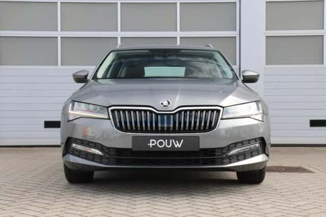 Škoda Superb (2023) thumbnail 10