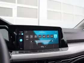 Volkswagen Golf (2023) thumbnail 25