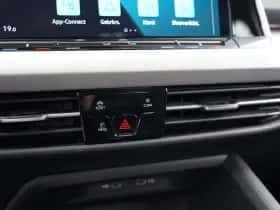Volkswagen Golf (2023) thumbnail 26