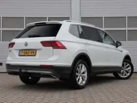 Volkswagen Tiguan (2021) thumbnail 2