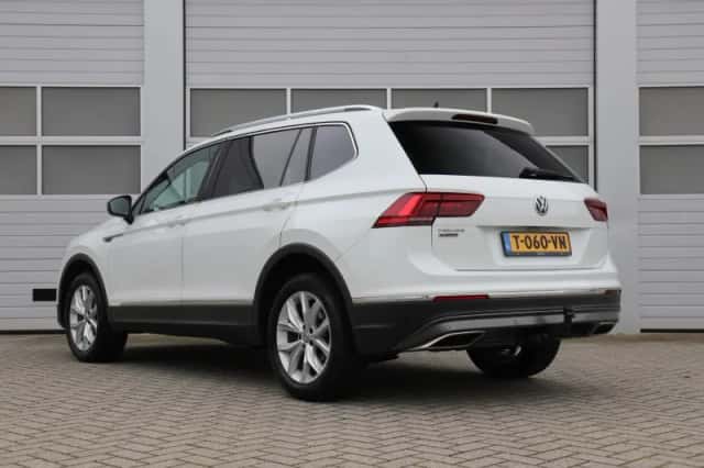 Volkswagen Tiguan (2021) thumbnail 11
