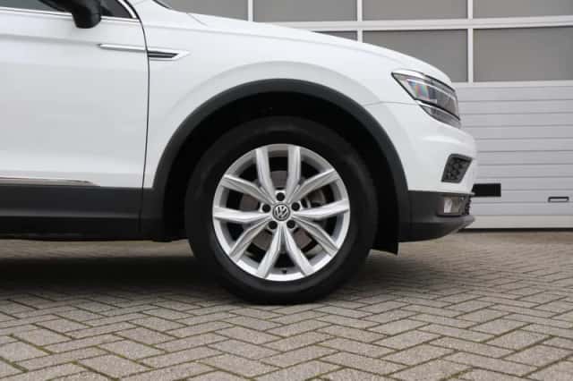 Volkswagen Tiguan (2021) thumbnail 13