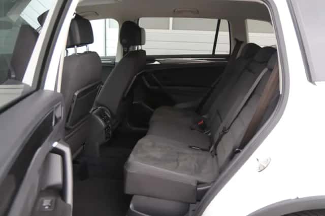 Volkswagen Tiguan (2021) thumbnail 14