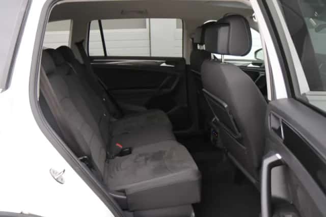 Volkswagen Tiguan (2021) thumbnail 18