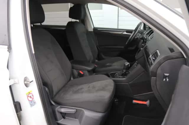 Volkswagen Tiguan (2021) thumbnail 19