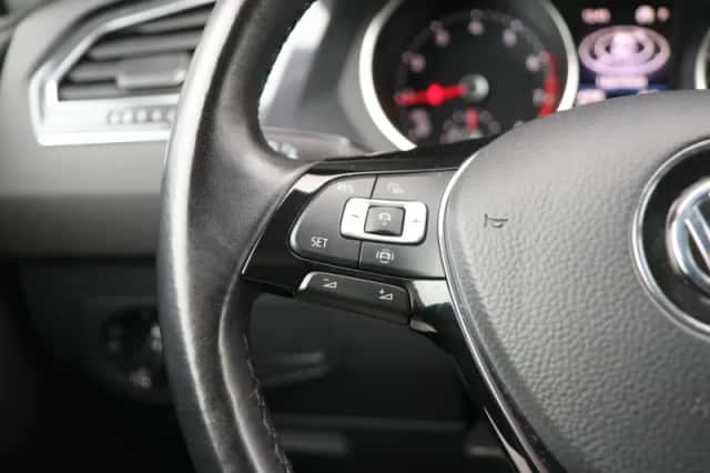 Volkswagen Tiguan (2021) thumbnail 23