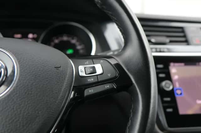Volkswagen Tiguan (2021) thumbnail 24