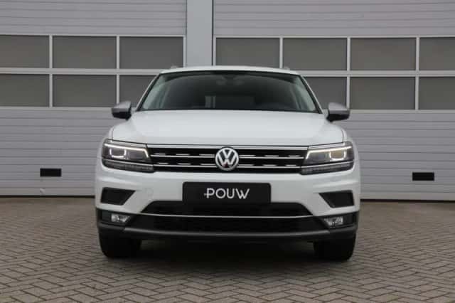 Volkswagen Tiguan (2021) thumbnail 8