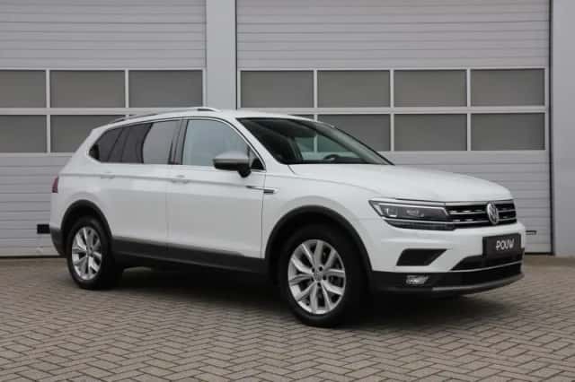 Volkswagen Tiguan (2021) thumbnail 9