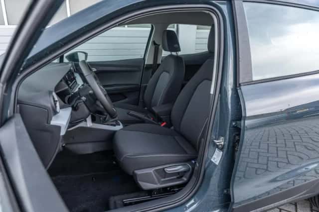 SEAT Arona (2026) thumbnail 4