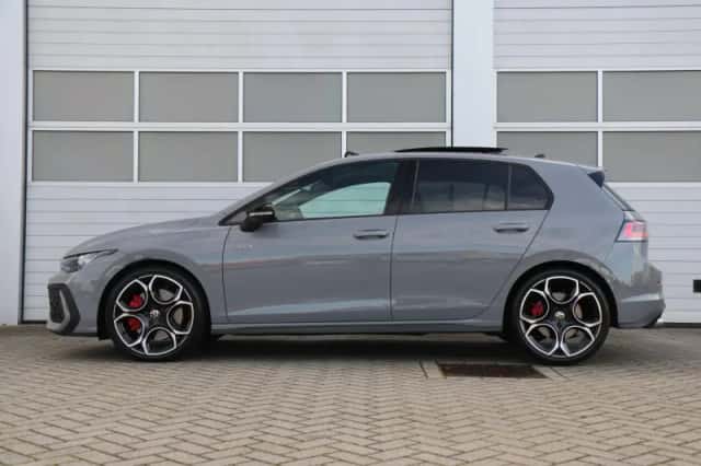 Volkswagen Golf (2025) thumbnail 12