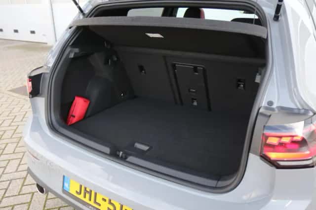 Volkswagen Golf (2025) thumbnail 16