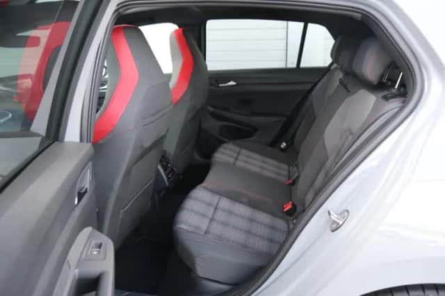 Volkswagen Golf (2025) thumbnail 17