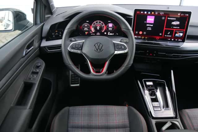 Volkswagen Golf (2025) thumbnail 19