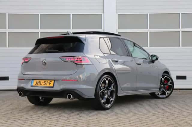 Volkswagen Golf (2025) thumbnail 3