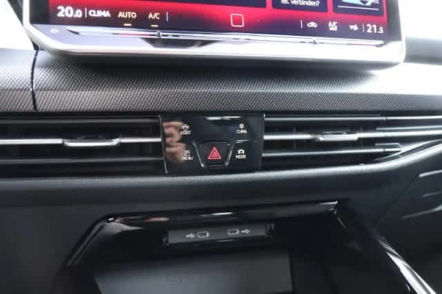 Volkswagen Golf (2025) thumbnail 27