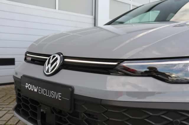 Volkswagen Golf (2025) thumbnail 32