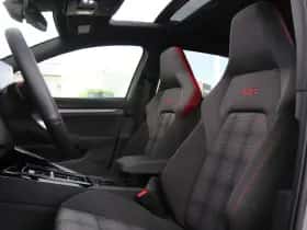Volkswagen Golf (2025) thumbnail 5