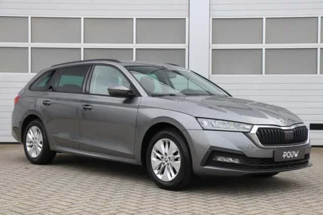 Škoda Octavia (2023) thumbnail 11