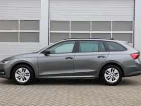 Škoda Octavia (2023) thumbnail 14