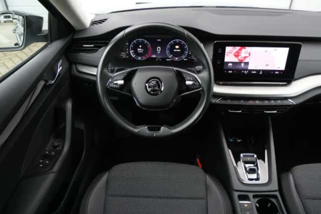 Škoda Octavia (2023) thumbnail 20