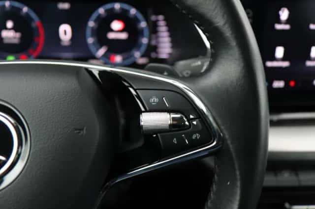 Škoda Octavia (2023) thumbnail 24