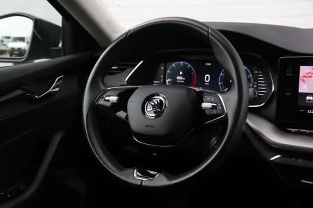 Škoda Octavia (2023) thumbnail 34