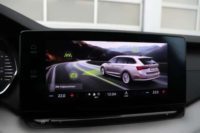 Škoda Octavia (2023) thumbnail 39