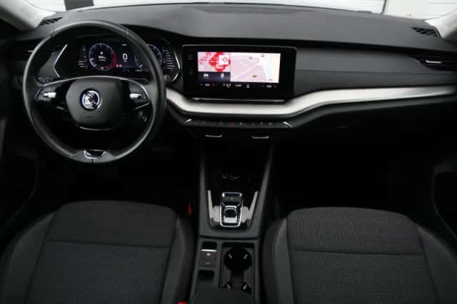 Škoda Octavia (2023) thumbnail 6