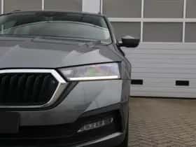 Škoda Octavia (2023) thumbnail 10