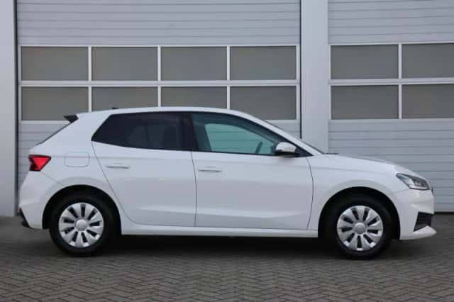 Škoda Fabia (2022) thumbnail 4